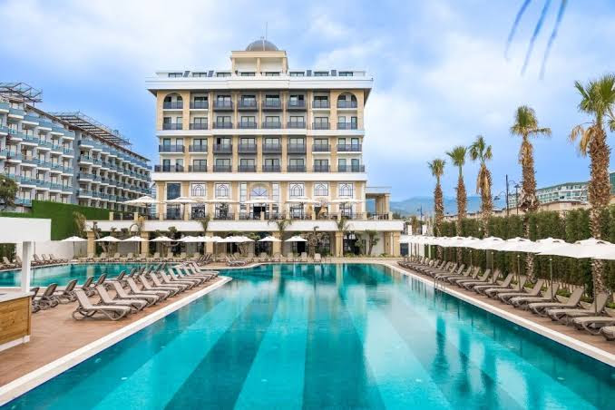 Serenity Queen Hotel - Antalya Luchthaven transfer