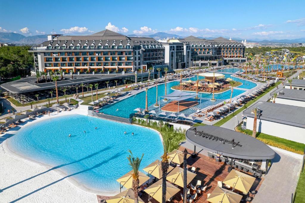 Lago Hotel - Antalya Airport Transfer