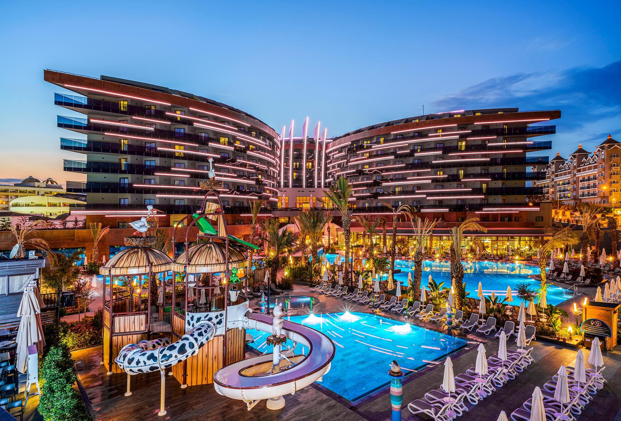 Kirman Calyptus Resort & Spa - Antalya Luchthaven transfer